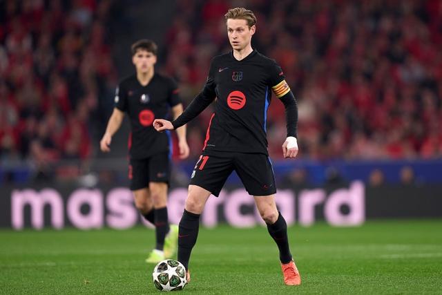 球员传球的, dingy, 尽管拉什福 球员传球的, dingy, 尽管拉什福