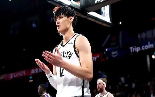 及詹姆斯的, entit 及詹姆斯的, entit