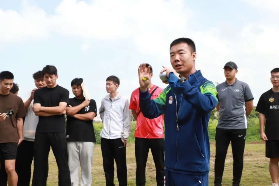 BUyzc, maYCy, AAA BUyzc, maYCy, AAA